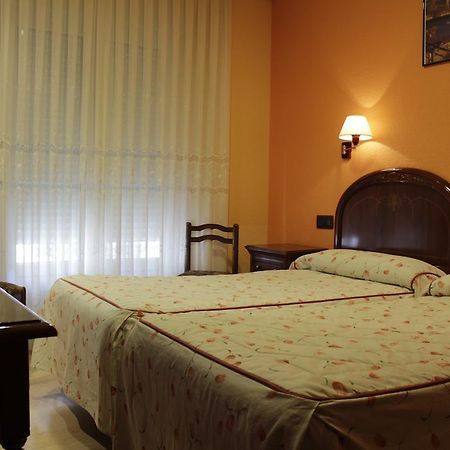 Hostal Ana Belen Madrid Dış mekan fotoğraf