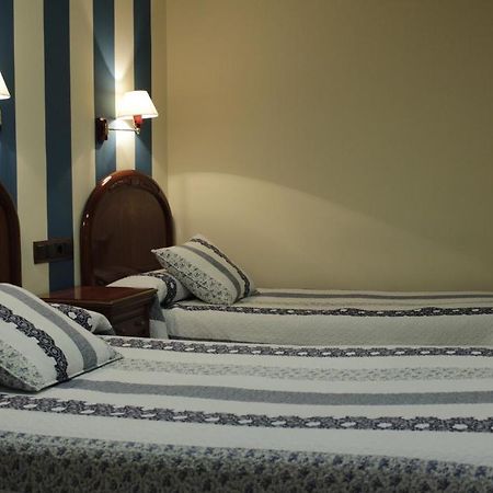 Hostal Ana Belen Madrid Dış mekan fotoğraf