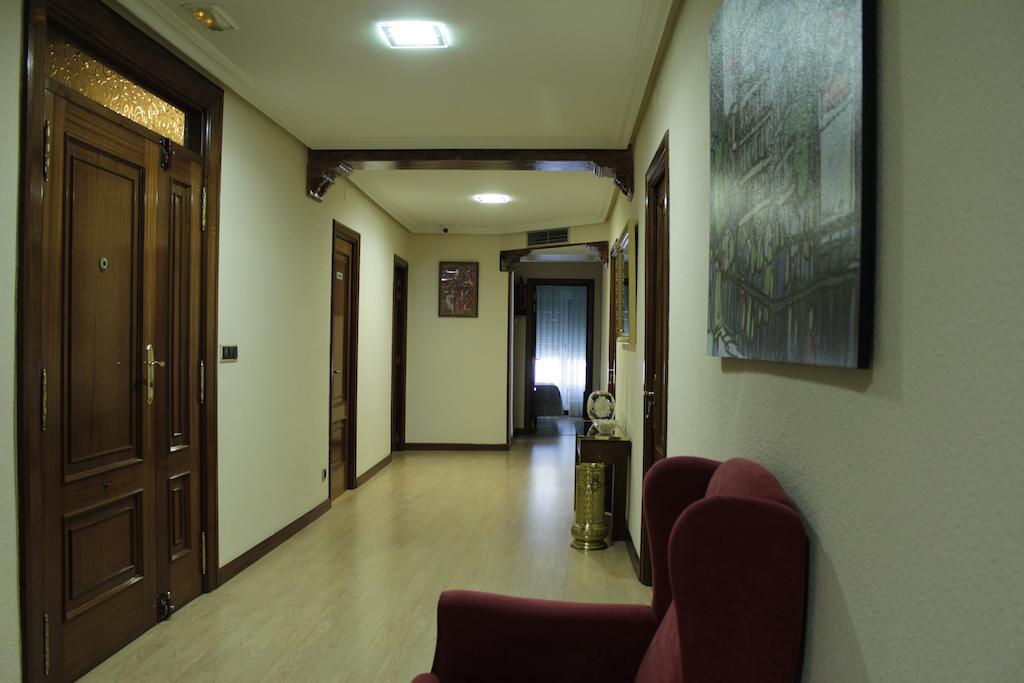 Hostal Ana Belen Madrid Dış mekan fotoğraf