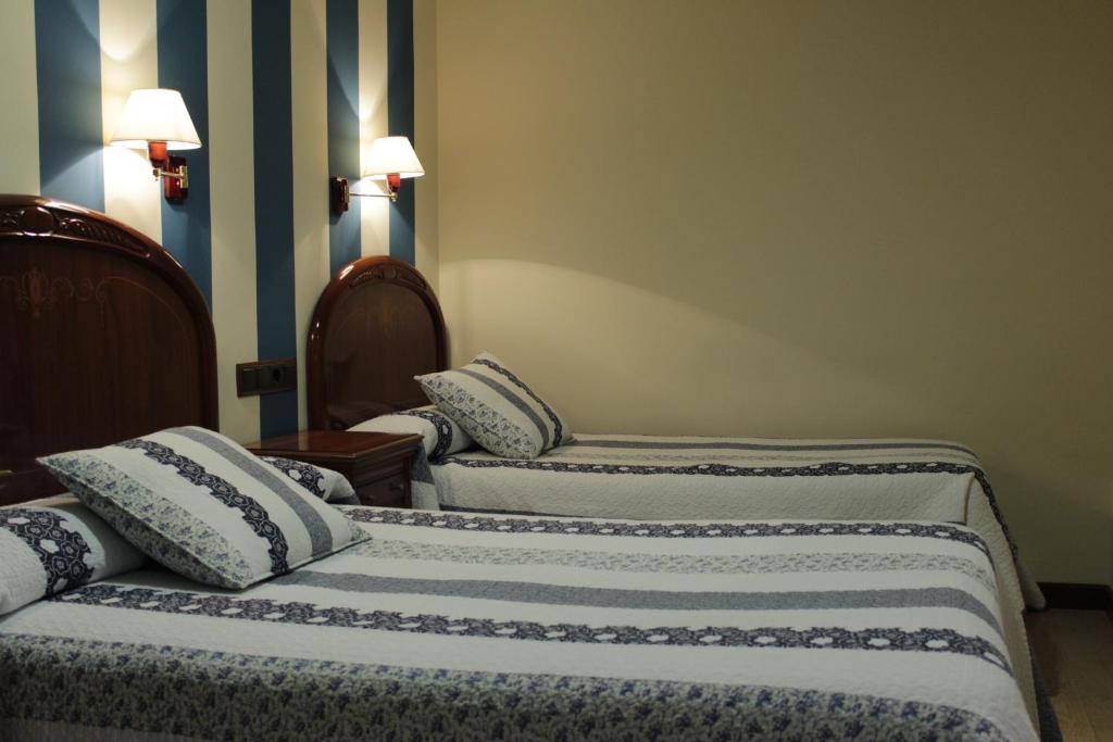 Hostal Ana Belen Madrid Dış mekan fotoğraf