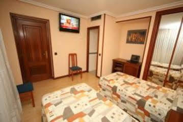 Hostal Ana Belen Madrid Dış mekan fotoğraf